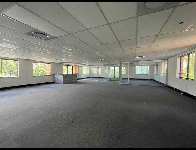 291.80M² OFFICE TO LET IN BRYANSTON